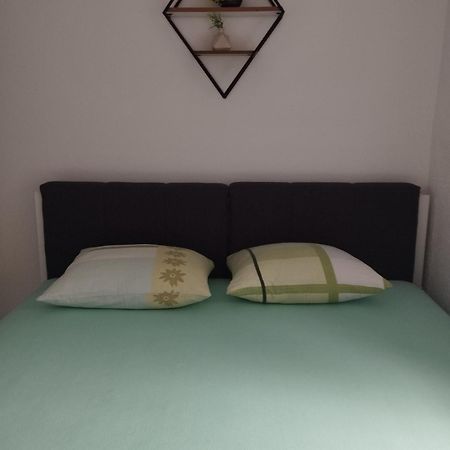 Apartmani Ruza Vir Exterior foto