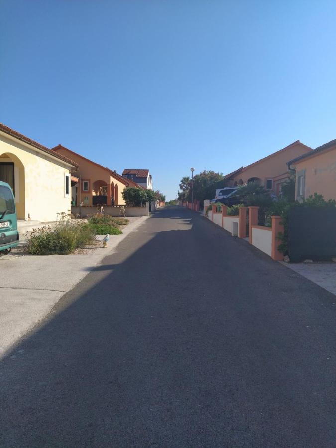 Apartmani Ruza Vir Exterior foto