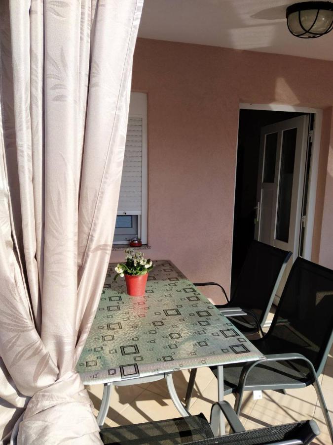 Apartmani Ruza Vir Exterior foto