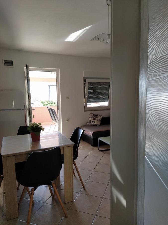 Apartmani Ruza Vir Exterior foto