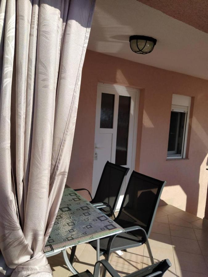 Apartmani Ruza Vir Exterior foto