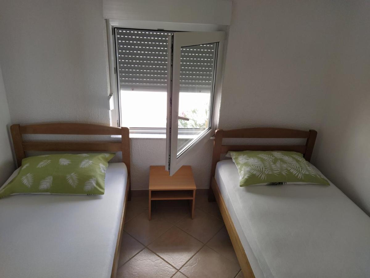Apartmani Ruza Vir Exterior foto