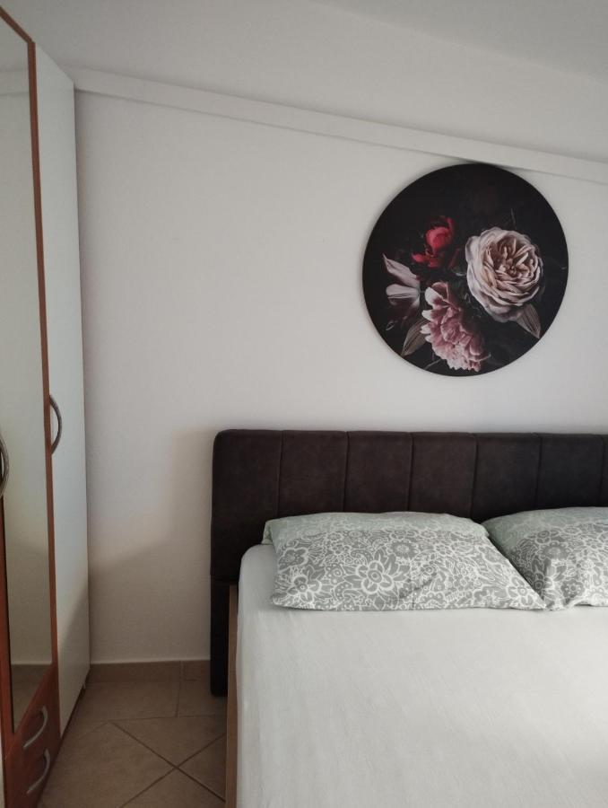 Apartmani Ruza Vir Exterior foto